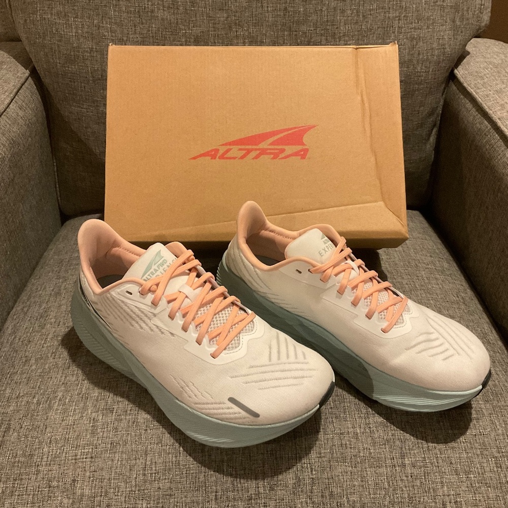 Women's Altra FWD Experience US Size 8.5